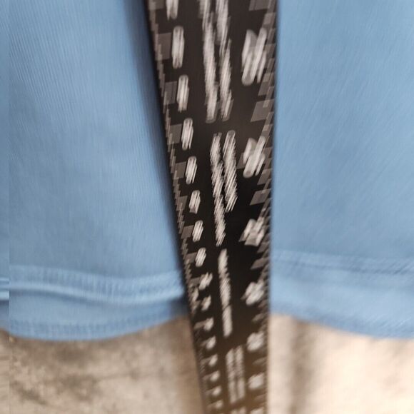 Sketchers Women's XL blue top short sleeve poly blend - Picture 3 of 9